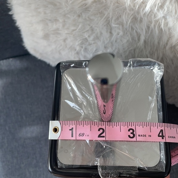 New Rae Dunn “Scrub” toilet brush - Picture 8 of 9